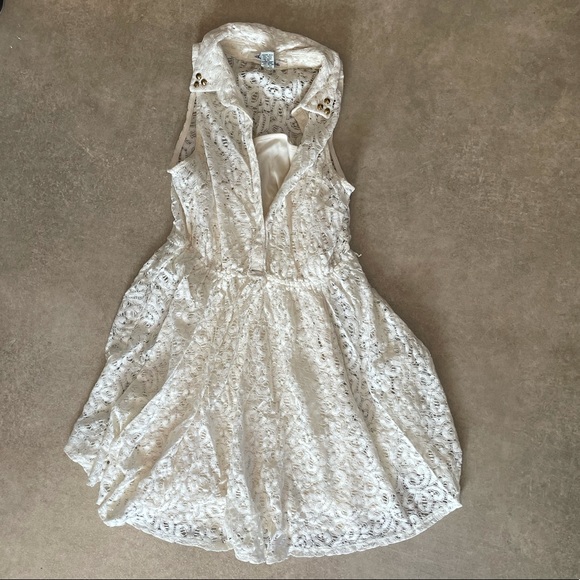 American Rag Dresses & Skirts - American Rag Lace Overlay Dress size Large